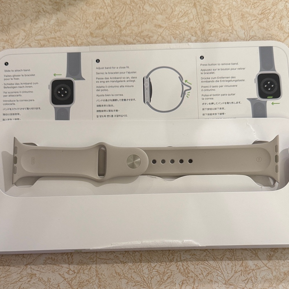 NEW Apple Watch Sport Band 45mm (Starlight)